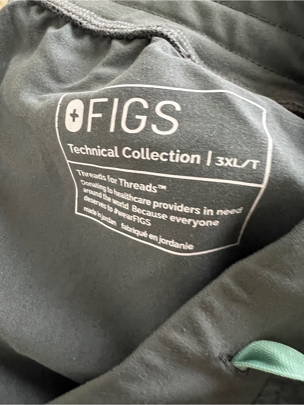 Figs scrubs 2x / 3x tall - Picture 2 of 4